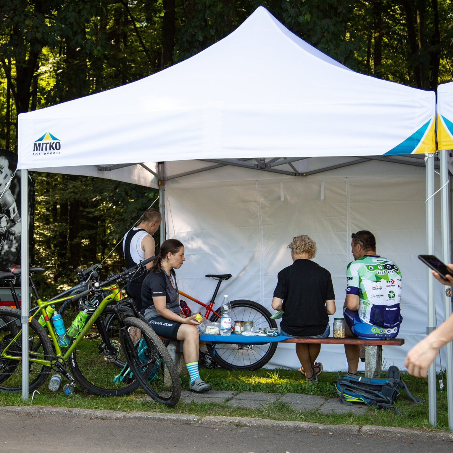 express-mitko-easytent-tente-lozere- Tente publicitaire pliante easytent Lozère